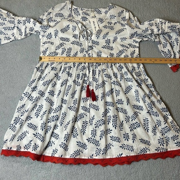 White Waves‎ Top Women Small Medium Oversized Lace Trim Split V Neck Tie Up NEW - Picture 5 of 9